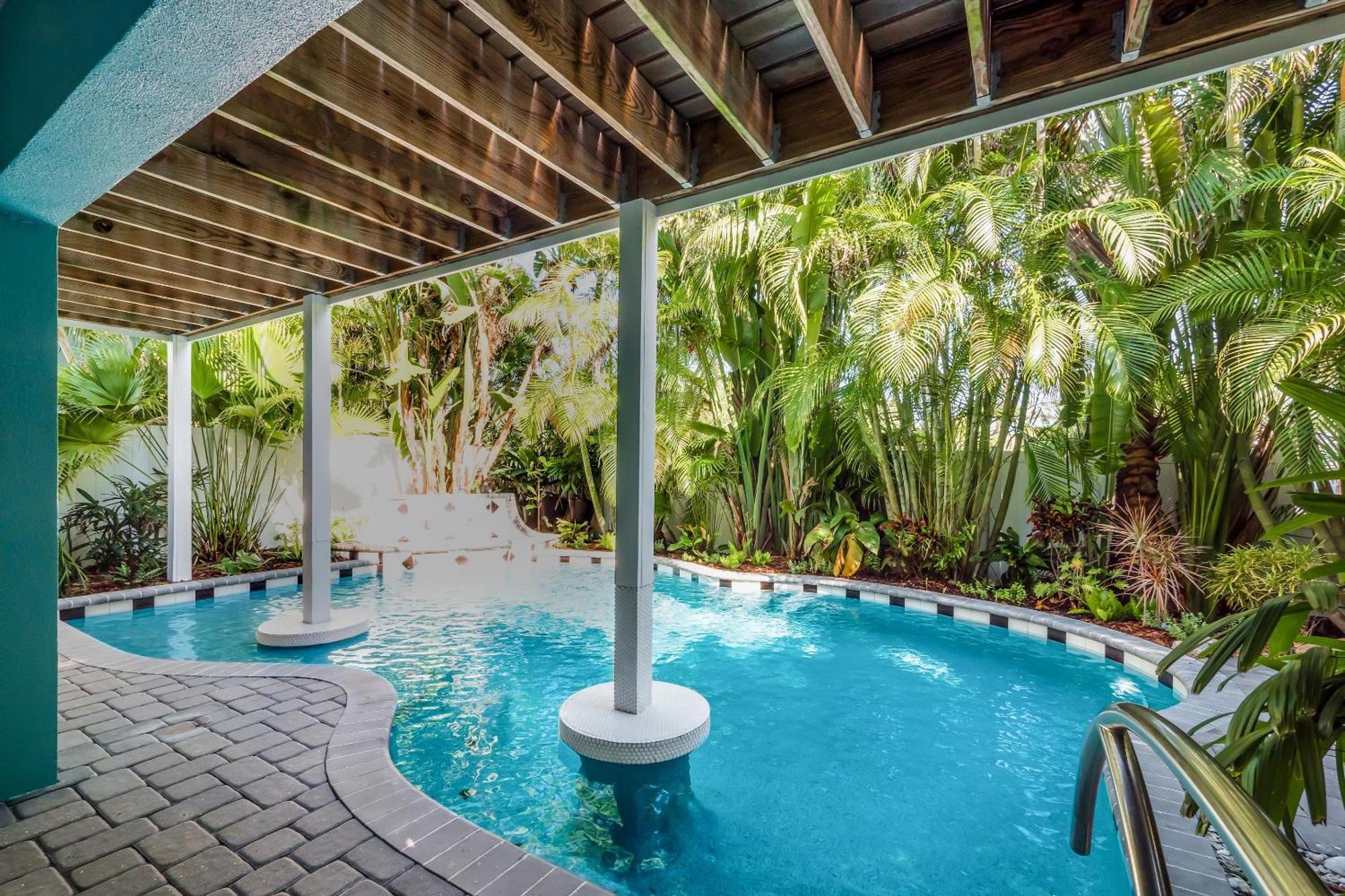 Tipsy Turtle Villa Холмс Бийч Екстериор снимка
